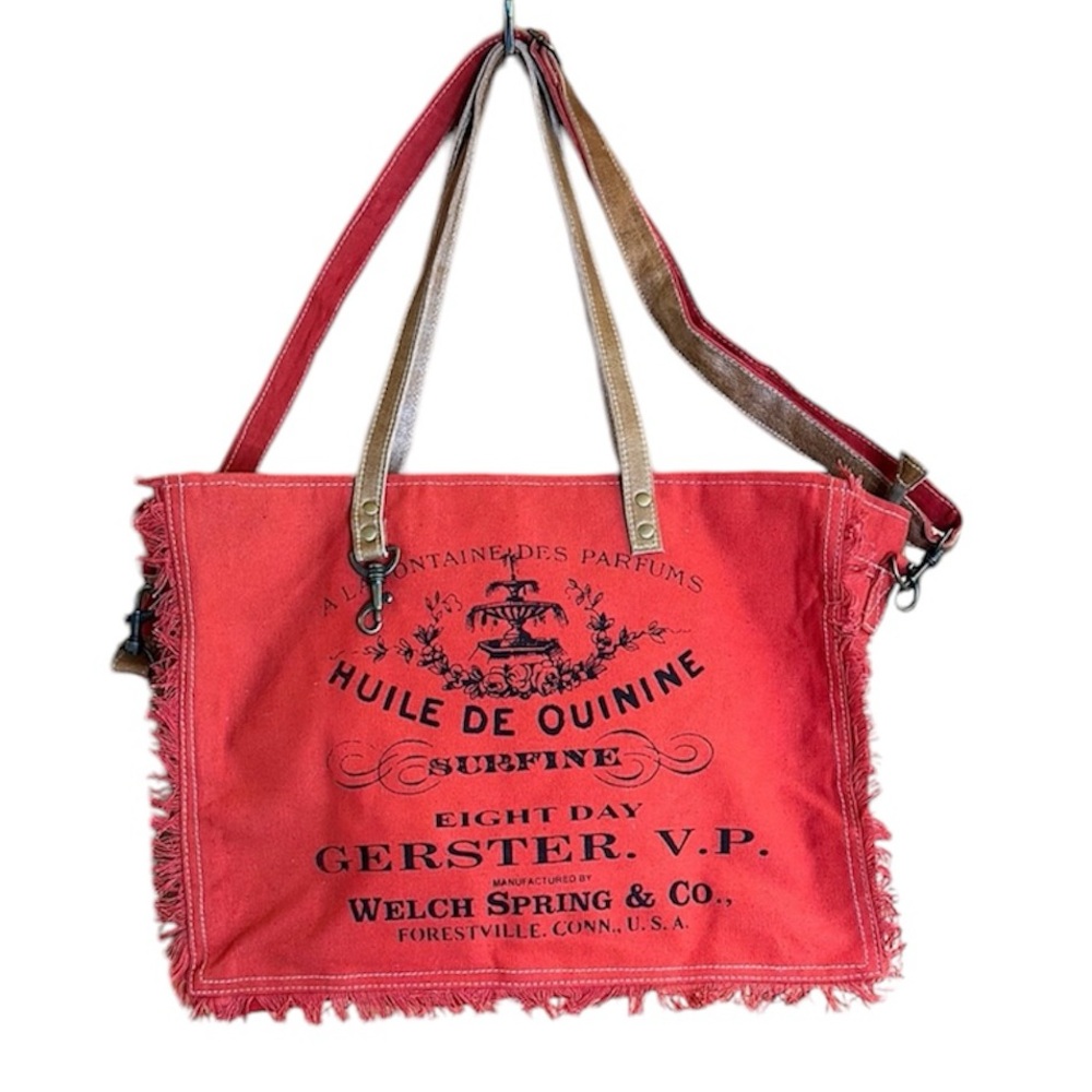 🇺🇸A La Fontaine Des Parfums Red & Black Fringe Tote. Shoulder & Crossbody Straps